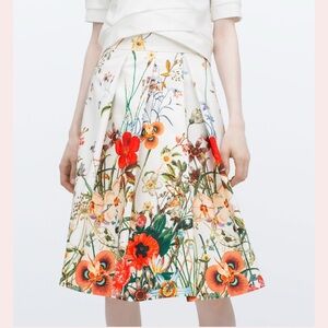 Zara Red and White A-Line‎ Knee-Length Skirt Sz XS